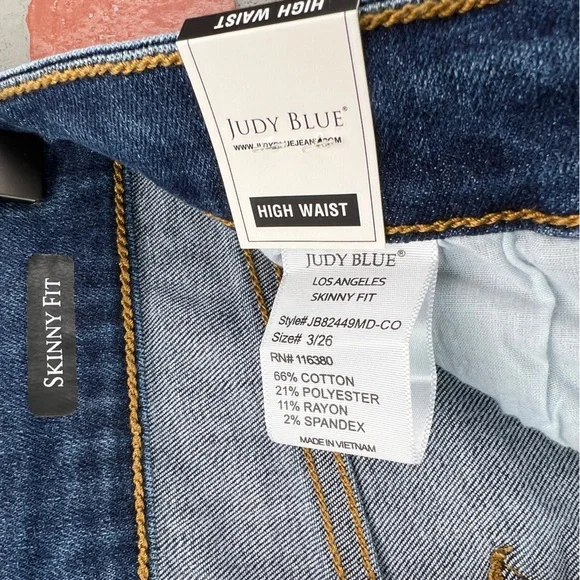 Judy Blue Skinny Jeans w/ Optional Cuff - Picture 15 of 15